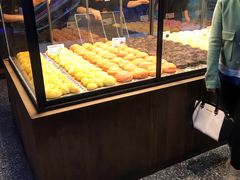 面包甜点陈列柜-LELECHA乐乐茶(上海五角场万达广场店)