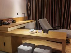 -优逸酒店(柳州窑埠古镇万象城店)