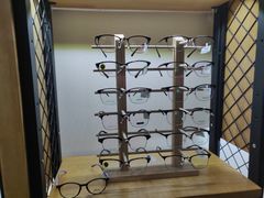 -LOGO眼镜·蔡司品牌折扣店(龙华清湖店)