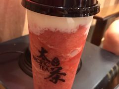 十二个草莓-太平洋咖啡(青岛万象城店)