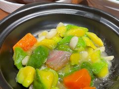 -老滇山寨•云南特色菜•地方菜•民族风情歌舞表演(金碧店)