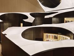 -涨巢·潮玩水疗局