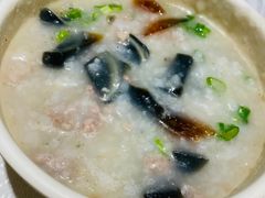 砂锅皮蛋瘦肉粥-粤秀小厨·广式早茶(辽宁路店)