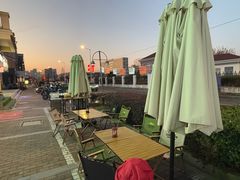 -山野的朋友露营炭火烤肉