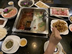 -百年川椒重庆老火锅(光谷店)