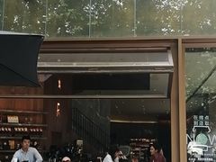 -星巴克臻选(南京艾尚天地店)