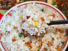 -拈签一笑黄牛肉辣卤串串