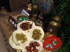 门口小点心-阿里家·新疆烤肉酒場 by MIG