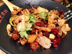 -风光老灶麻辣香锅(大成路翠微百货店)