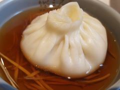 -馋三尺蟹粉小笼(人民广场店)