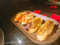 柚子茴香酒腌三文鱼tapas-wann lounge 低温慢煮牛排·清吧