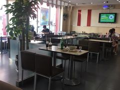 大堂-李先生牛肉面大王(营口大润发店)