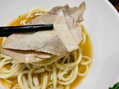 -亮亮面馆(经六路店)