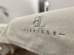 -LB·海菲秀牛奶光官方体验中心