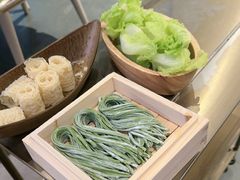 -左庭右院鲜牛肉火锅(金山万达店)