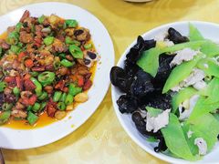 -乡土特色.冷锅鱼.牦牛肉汤锅