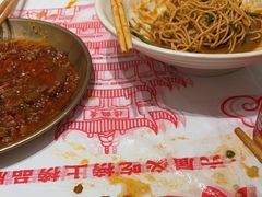 -肥肥虾庄·金牌油焖大虾(汉口城市广场店)