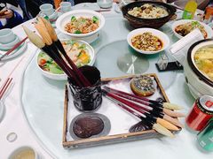 -江城小馆陕南妈妈菜·全球旅行餐厅(钟楼店)