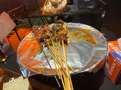 -何师烧烤·香辣蟹·川菜·30年老品牌(太古里旗舰店)