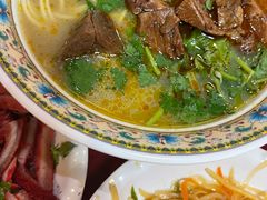 -金杨拉面王小吃面馆·牛三宝面·红烧牛肉粉