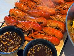 -肥肥虾庄·金牌油焖大虾(汉街SKP店)