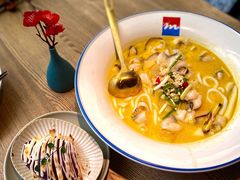 -蜜桃餐厅·伴山(湖滨商业街店)