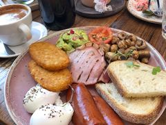 -FLOVIE FLORIST CAFE