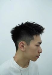 -魅·Hair设计烫染接发店