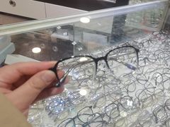 -三叶眼镜城批发市场(上海火车站店)