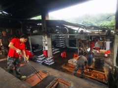 -满記土窑烧鷄波浪山莊