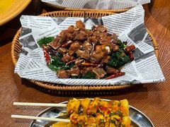 -老滇山寨•云南特色菜•地方菜•民族风情歌舞表演(金碧店)