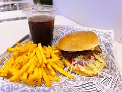 -TRIPS BURGER(大钟寺店)