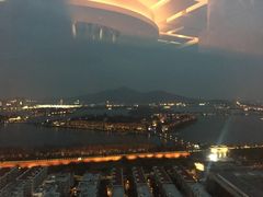 -湖景知味西餐厅•自助餐• 轻食(南京金茂威斯汀大酒店)
