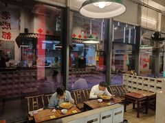 -方铲铲·成都板凳面(滨江银泰店)