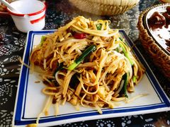 -八两八金·莱芜特色炒鸡(市南漳浦路店)