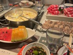 -尚尚仙·酸汤猪手·猪肚鸡火锅(华联万柳购物中心店)