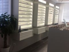-目艮眼镜SHOWROOM(品牌集合店)