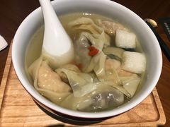 鸡汤全家福馄饨-上海人家花樣年华(中山公园店)