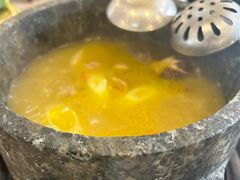 -鲁朗纳麦石锅鸡庄园