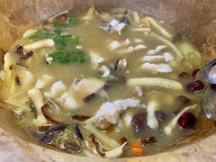 -云南野生菌石锅鱼石锅鸡(大金塔店)