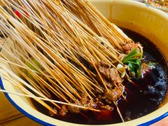-拈签一笑黄牛肉辣卤串串