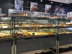 面包甜点陈列柜-巴黎贝甜(大宁国际商业广场店)
