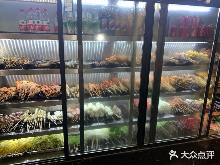 回头烧烤(悦荟购物中心店)自助取餐区图片