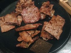 -山川小町·极番烧肉(新地假日广场店)