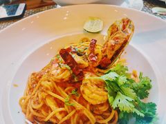 -Chom Cafe and Restaurant