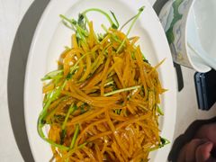 土豆丝炒豆苗-老头儿油爆虾(金沙印象城店)