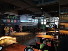 大堂-JINNS锦时 steak&pizza(浸信会礼拜堂旧址店)