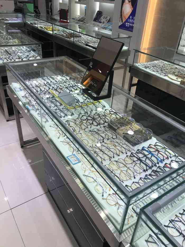 青岛亨得利眼镜(台东店)