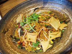 手工海南粉-拾味馆·浓鲜骨汤(光谷天地店)