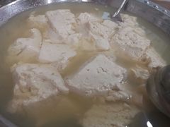 -石磨豆花家常菜·牦牛排土火锅